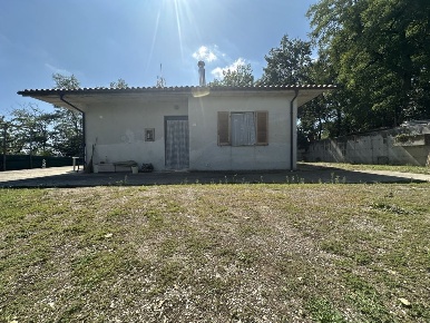 Foto Villa unifamiliare in Case Statali Masseri, Campli di 178 m²