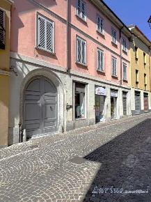 Foto Appartamento in Via Matteotti, Asso Centro di 104 m² con 3 locali