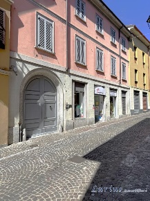 Foto Appartamento in Via Matteotti, Asso Centro di 104 m² con 3 locali