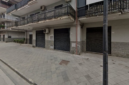 Foto Locale commerciale in Via Vittorio Emanuele, Casalnuovo di Napoli