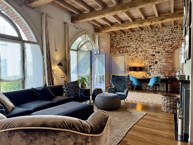 Foto Appartamento in Via D'Adda Busca, Lomagna Centro di 202 m² in vendita