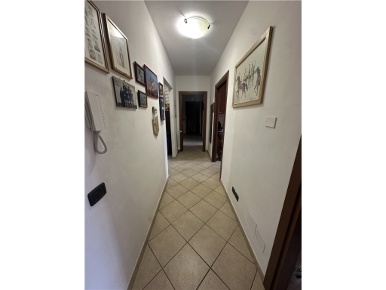Foto Appartamento in VIA EMPOLESE 1, Scandicci di 90 m² con 7 locali