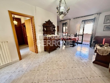 Foto Appartamento a Cecina Cecina Centro di 80 m² con 3 locali in vendita