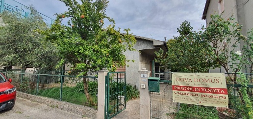 Foto Casa indipendente in via pascoli, Montesilvano Centro di 125 m²