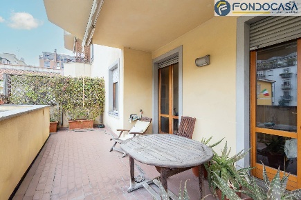 Foto Appartamento in Via Francesco De Sanctis, Milano di 135 m² in vendita