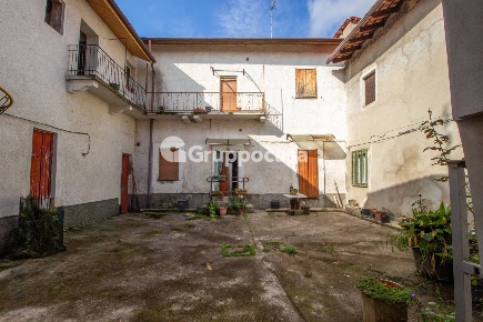 Foto Casa indipendente in via Santa Maria, Inveruno Furato di 260 m²