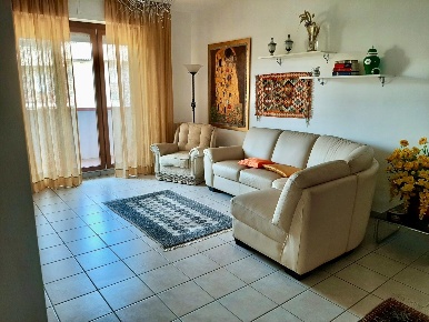 Foto Appartamento a Monteroni d'Arbia Centro di 84 m² con 4 locali