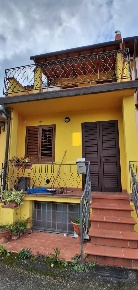 Foto Casa indipendente a Lucca San Pietro a Vico - San Cassiano di 160 m²