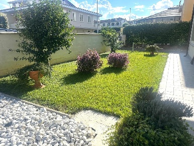 Foto Appartamento a Fucecchio Centro di 100 m² con 5 locali in vendita