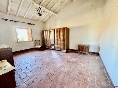 Foto Appartamento a Gambassi Terme Varna di 285 m² con 13 locali in vendita