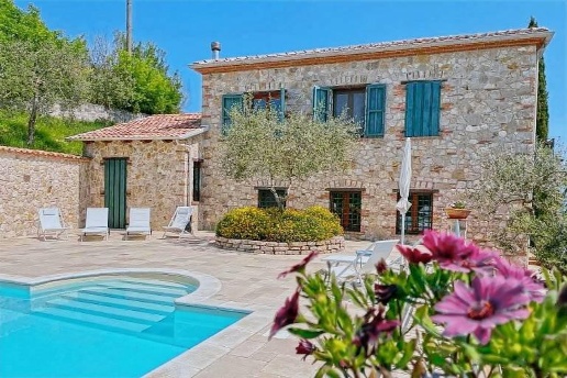 casa indipendente in vendita a Pietrasanta in zona Fiumetto
