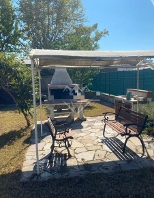 Foto Casa indipendente a Castelnuovo Magra Colombiera Molicciara di 254 m²