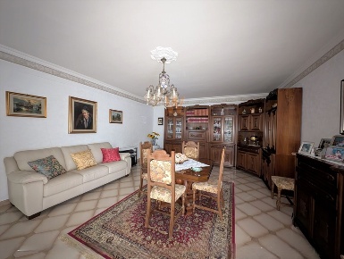 Foto Appartamento in VIA TUFARE, Trani di 129 m² con 3 locali in vendita