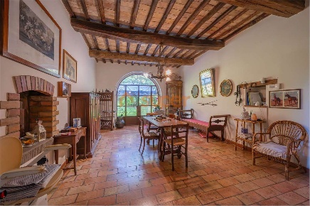 Foto Villa unifamiliare in Strada Ponte Pattoli Resina, Perugia di 212 m²