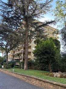 Foto Appartamento in Via Paolo di Dono, Roma Tintoretto di 180 m²