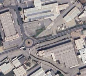 Foto Negozio in Via Statale, Santa Vittoria d'Alba di 156 m² con 1 locali