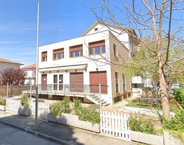Foto Negozio in Via Ribolle, Forlì Cà Ossi di 293 m² con 1 locali