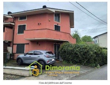 Foto Villa a schiera in Lucca via di sorbano del vescovo  860/d, Lucca