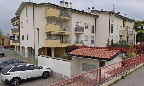 Foto Appartamento in Via indipendenza 99, Meda di 88 m² con 3 locali
