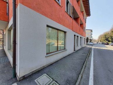 Foto Magazzino in Via Sant'Anna, Ponte San Pietro Centro di 129 m²