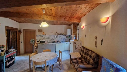 Foto Casa indipendente in località Bassola, Armeno di 120 m² con 3 locali
