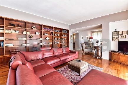 Foto Attico in via Milano 49, Cesano Maderno di 220 m² con 4 locali