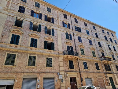 Foto Appartamento in Via Volturno  6, Ancona Cardeto di 150 m² con 6 locali
