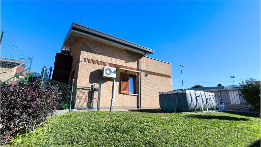 Foto Appartamento in via del seprio 65, Lomazzo Centro di 88 m² in vendita