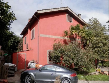 Foto Villa a schiera in Via dei Corsi, Nemi di 235 m² con 1 locali