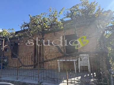 Foto Appartamento in Via Vincenzo Rossi 108, Bordighera Due Strade di 98 m²