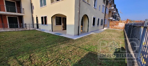 Foto Appartamento in Via Cernisone, Verona San Michele Extra di 170 m²