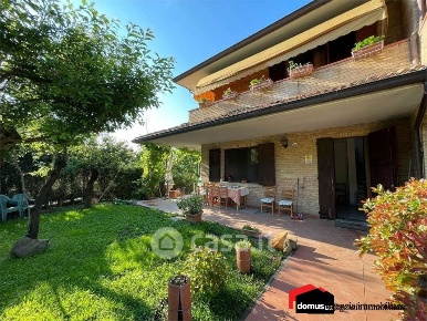 Foto Case semi ndipendenti in VIA SAN GIROLAMO, Thiene Centro di 450 m²
