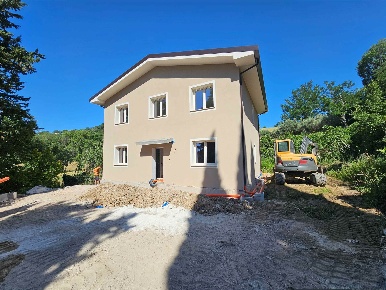 Foto Appartamento a San Severino Marche di 214 m² con 5 locali in vendita