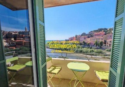 Foto Appartamento in Via Roma 38, Ventimiglia Centro Città di 146 m²