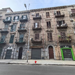 Foto Negozio in Via Goethe 34, Palermo Zisa di 200 m² con 1 locali