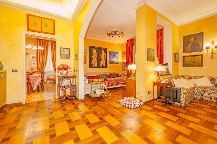 Foto Appartamento in Via Nazario sauro  25, Vigevano Ospedale di 219 m²