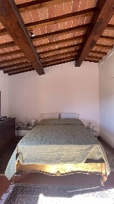 Foto Rustico a Carmignano di 220 m² con 10 locali in vendita