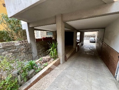 Foto Appartamento in Via dello Steccuto, Firenze di 116 m² con 5 locali