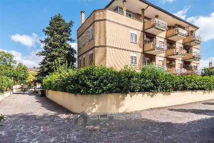 Foto Appartamento in Via delle Vigne di Morena 79, Roma Morena di 142 m²