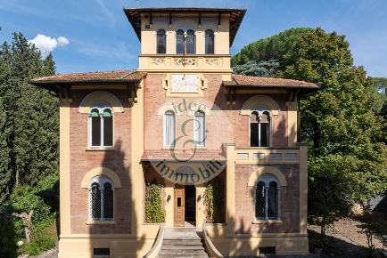 Foto Villa unifamiliare a Firenze Bolognese di 560 m² con 18 locali