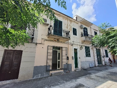 Foto Negozio in Corso Calatafimi 876, Palermo Calatafimi Alta di 75 m²