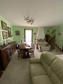 Foto Villa bifamiliare a Adria di 121 m² con 7 locali in vendita