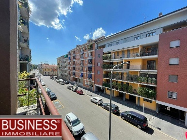 Foto Appartamento in Via Pier Francesco Mola, Milano Certosa di 70 m²