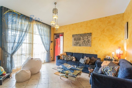 Foto Appartamento in Via Marconi, Pioltello Centro di 100 m² con 3 locali