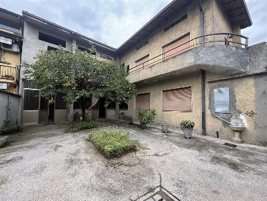 Foto Casa indipendente in VIA MONTE GRAPPA, Cividate al Piano di 249 m²