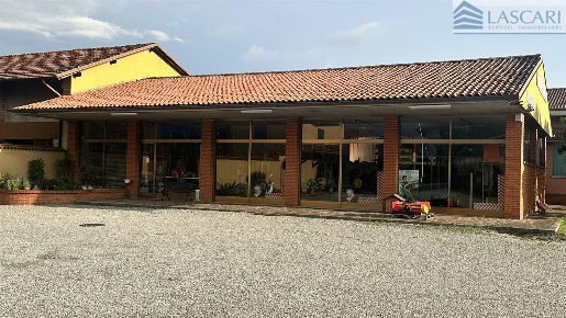 Foto Locale commerciale in Via G.Marconi, Comun Nuovo di 1113 m² in vendita