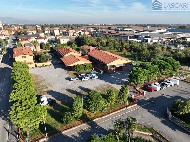 Foto Locale commerciale in Via G.Marconi, Comun Nuovo di 1113 m² in vendita