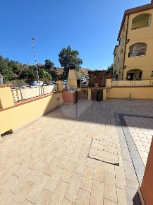 Foto Appartamento in LUCIO APULEIO, Nuoro di 83 m² con 3 locali in vendita