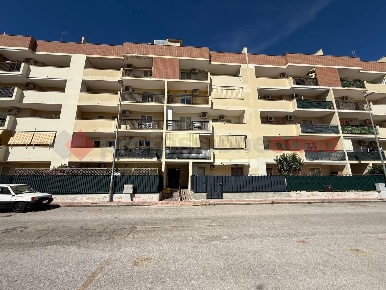 Foto Appartamento in Via ATTICA 32, Taranto Taranto 2 - Salinella di 97 m²