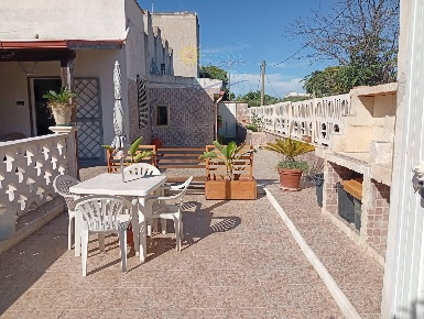 Foto Villa unifamiliare a Maruggio di 68 m² con 5 locali in vendita